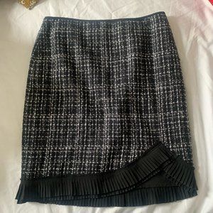 White House Black Market Skirt, Size 0, black and white